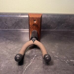 String Swing Guitar Wall Mount for Acoustic/Electric Guitars